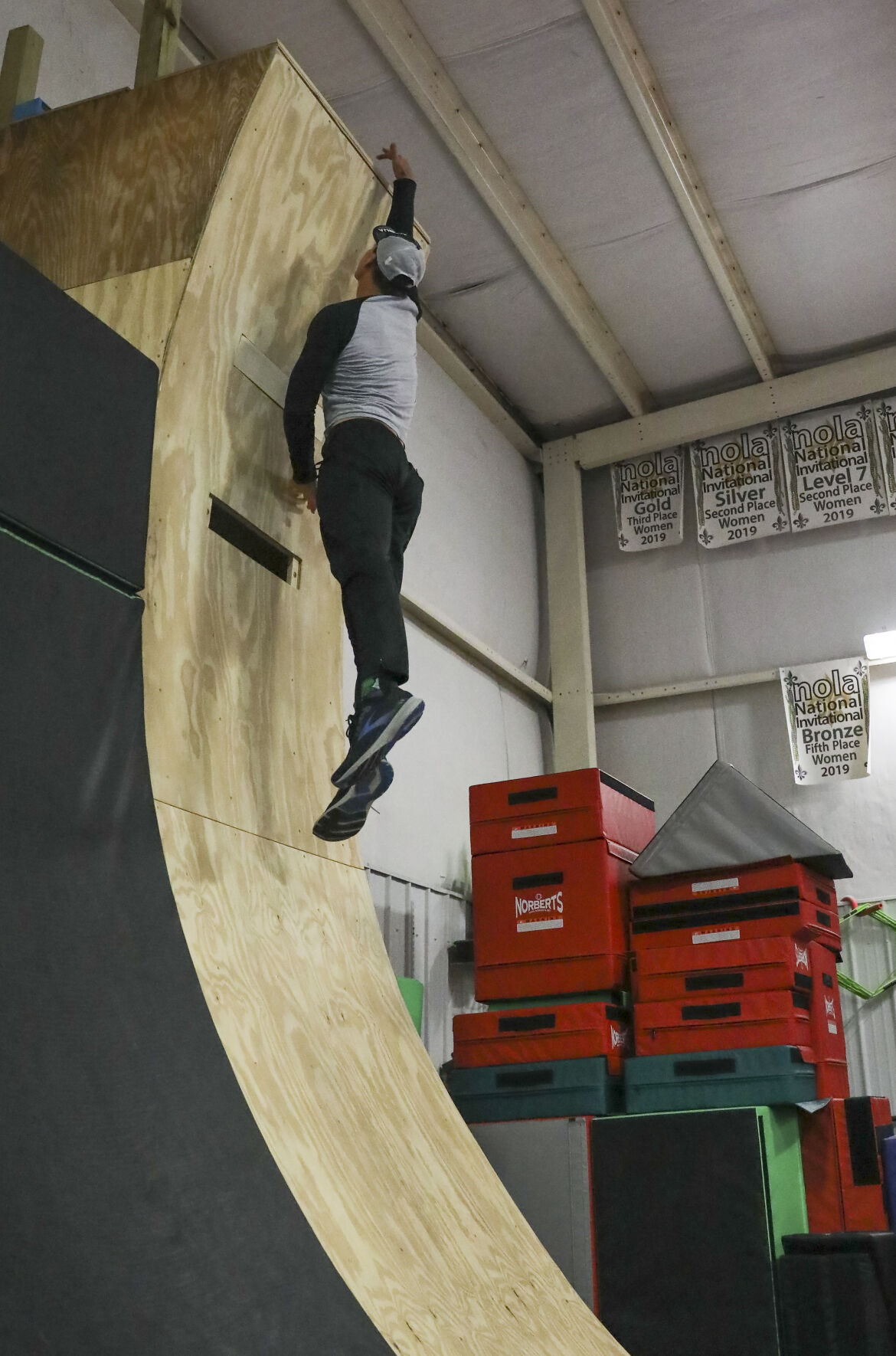 BR.ninjawarriorliv.adv 19 mw.JPG